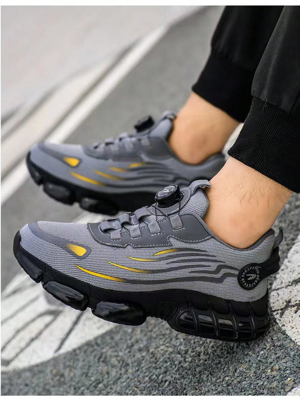 Men's Safety Shoes, Lightweight Breathable Anti-Smash Work Shoes